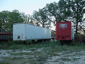 United Country - Terry Realty www.tennesseeland.com semi trailers