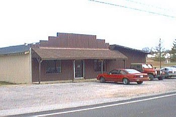 MULTIPLE USE COMMERCIAL BUILDING NEAR SCHOOL IN WAYNESBORO