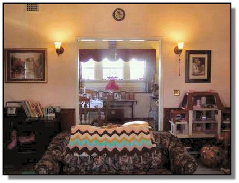 Tennessee Real Estate - Residential Property - 1653 - living room looking into kitchen