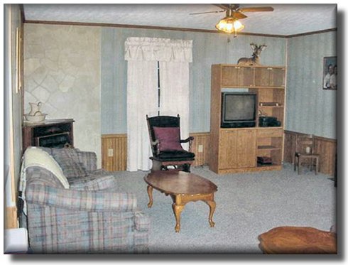 Tennessee Real Estate - Farmette Property - 1593 - Living Room Left