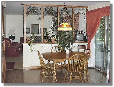 Tennessee Real Estate - Farmette Property - 1628 - Breakfast area - 2